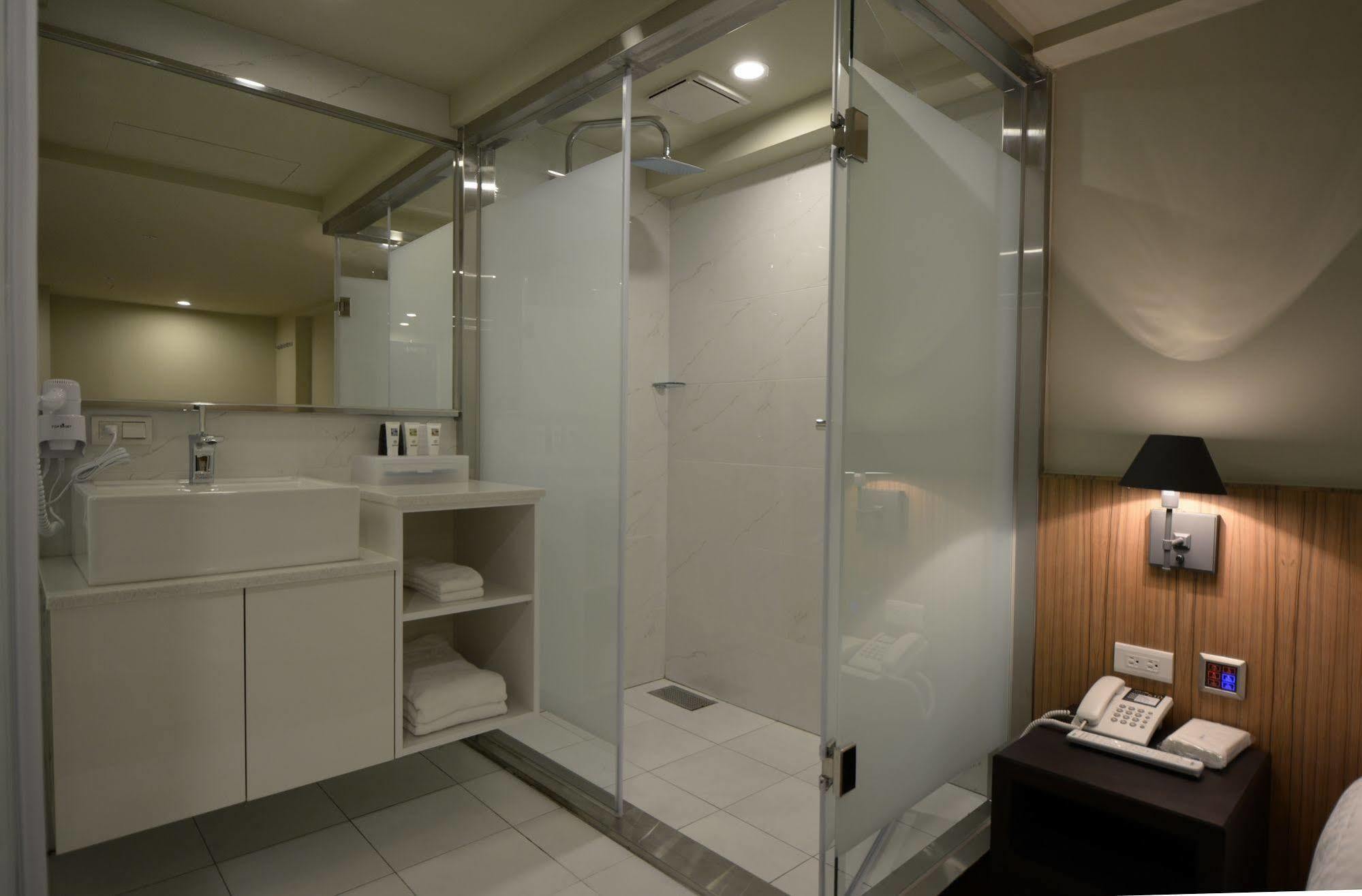 Smile Inn - Taipei Main Station Экстерьер фото