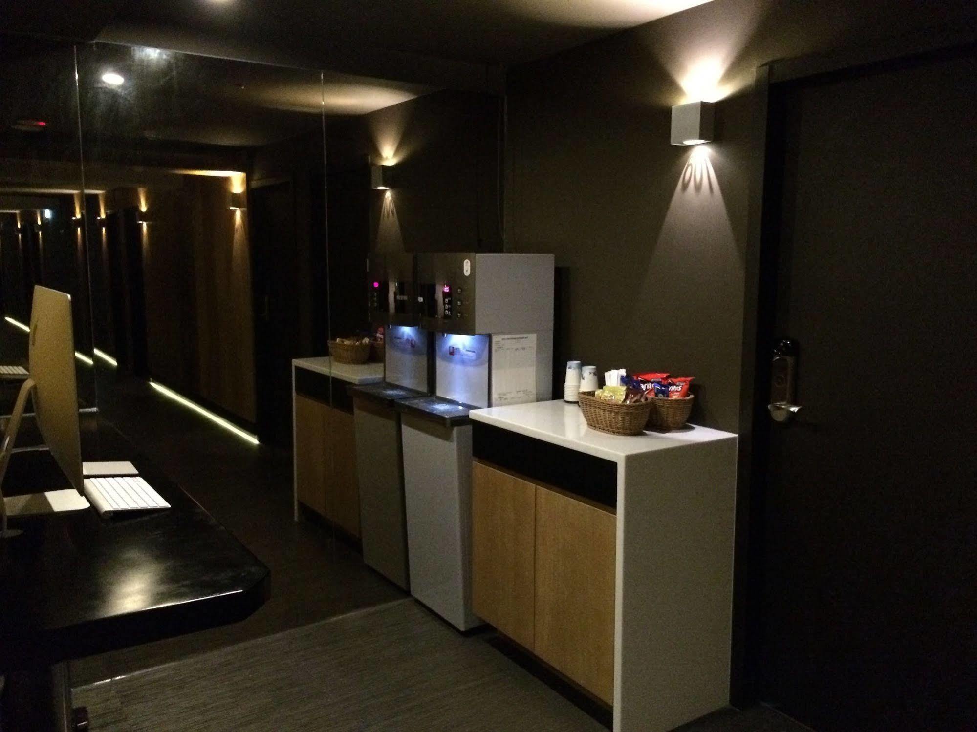 Smile Inn - Taipei Main Station Экстерьер фото